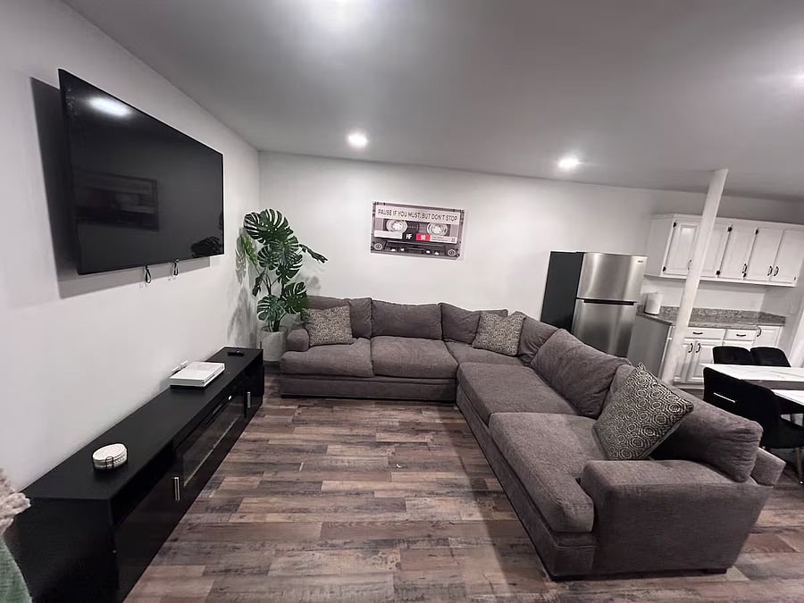 Furnished Finder property 1023176_1 photo 28