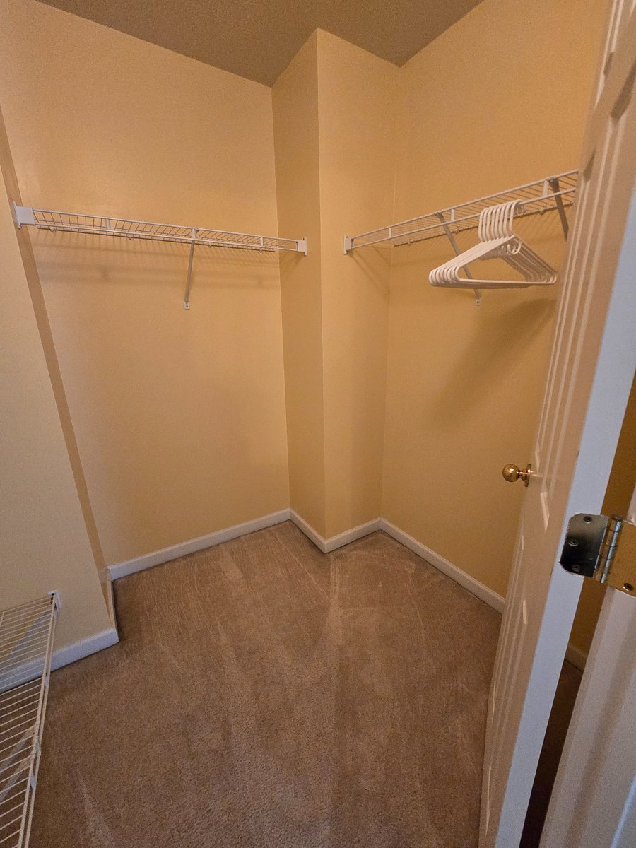 Guest Bedroom 40.5 sq ft Closet 2