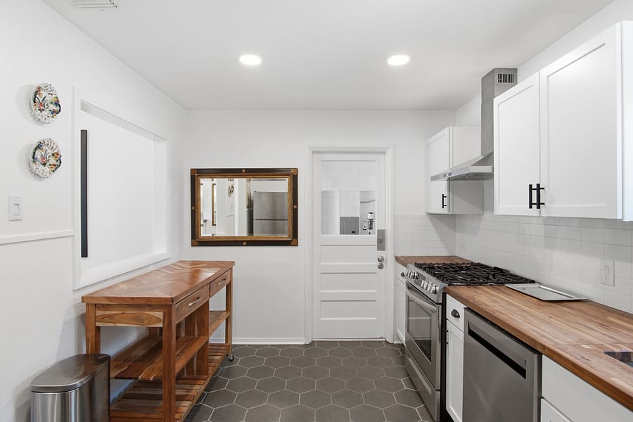 Furnished Finder property 1023198_1 photo 20