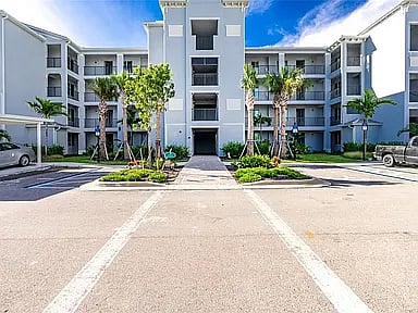 Furnished Finder property 1023269_1 photo 3