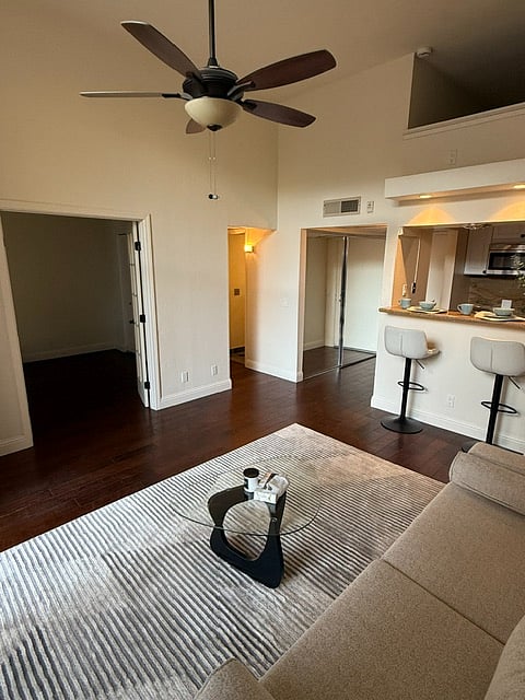 Furnished Finder property 1023325_1 photo 4