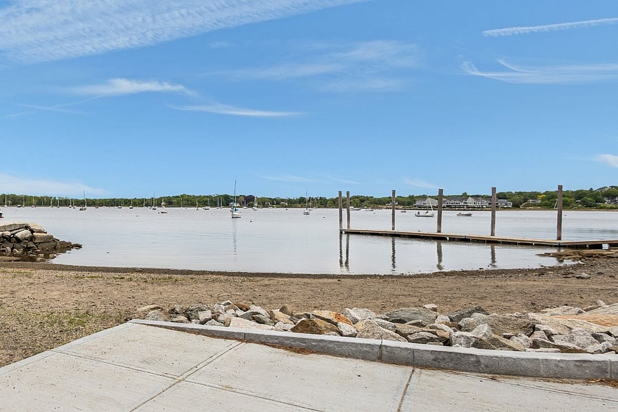 Independence park across from property 