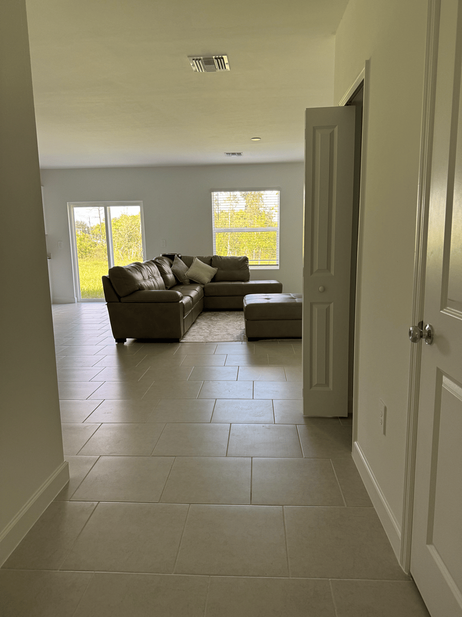 Furnished Finder property 1023548_1 photo 25