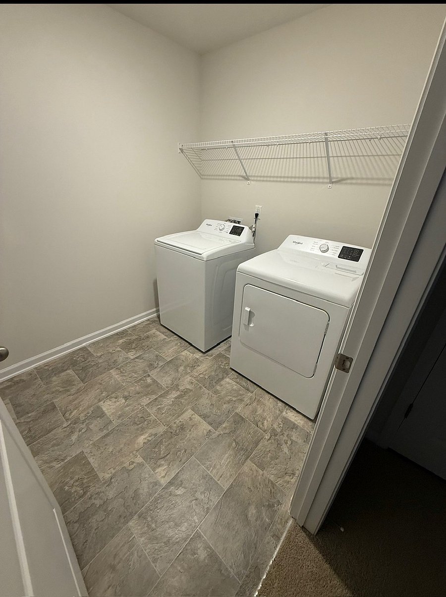 Furnished Finder property 1023662_1 photo 3
