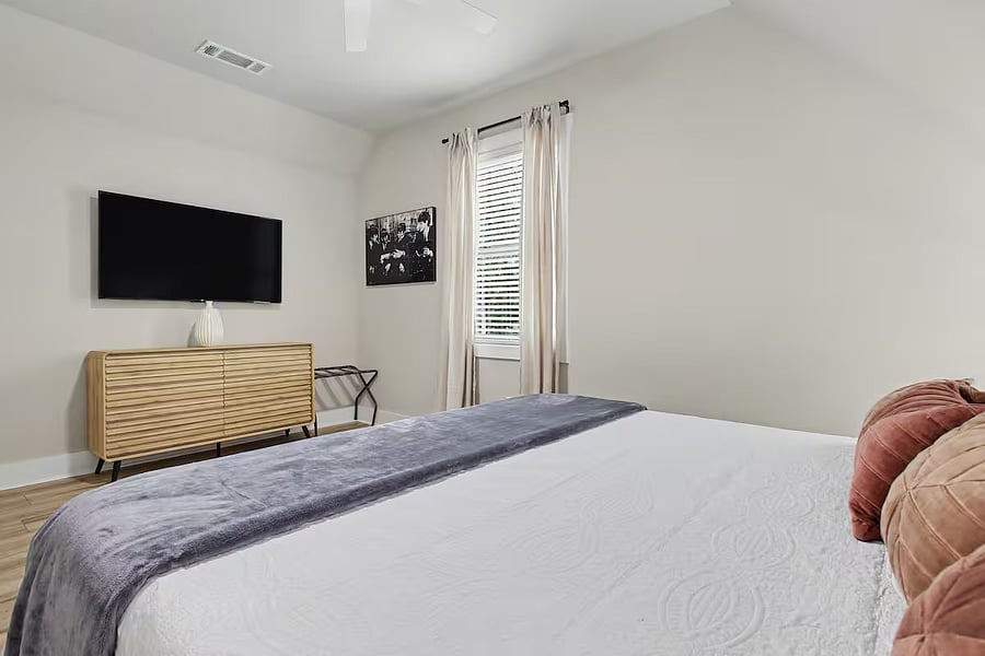 Furnished Finder property 1023690_1 photo 25