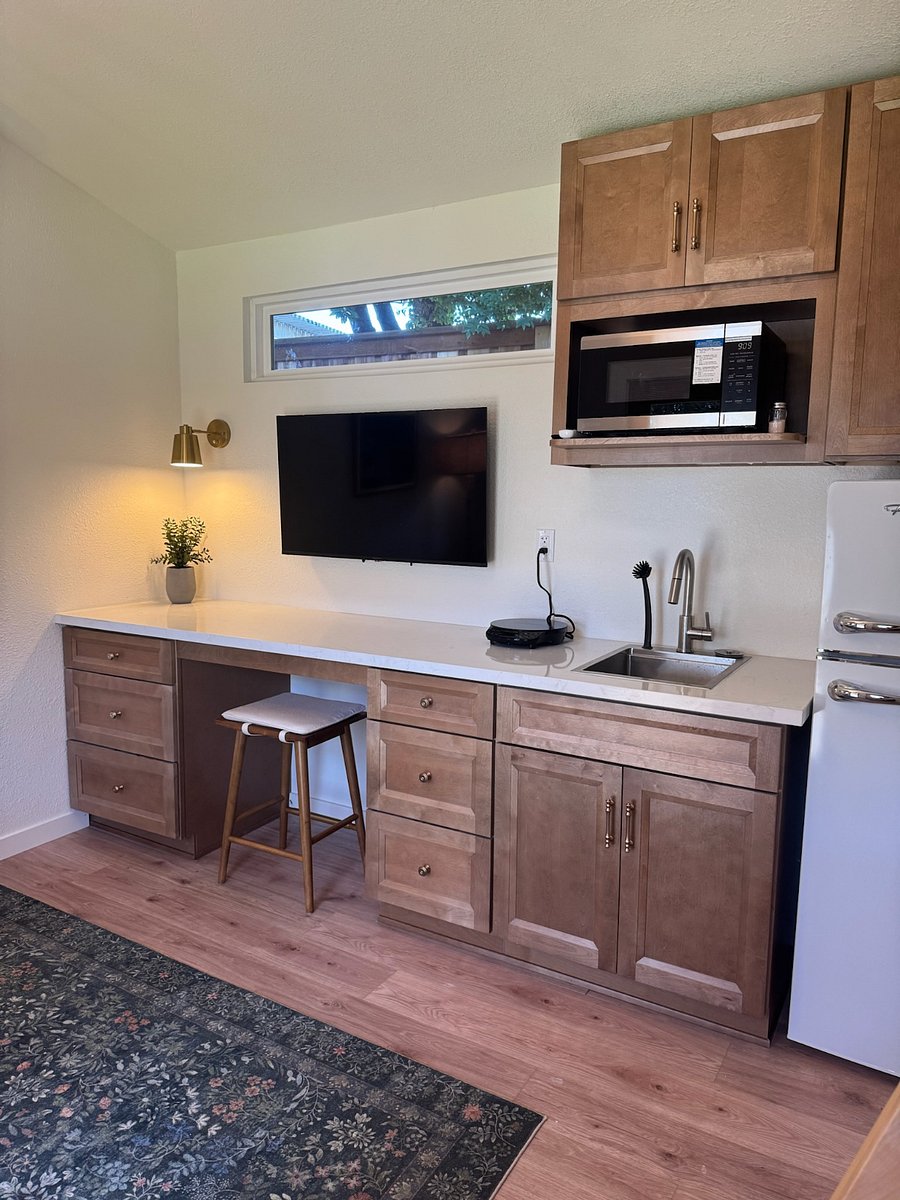 Furnished Finder property 1023703_1 photo 3