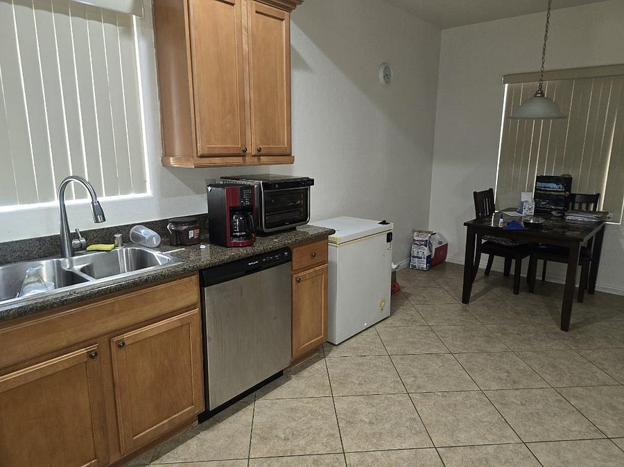 Furnished Finder property 1023705_1 photo 6