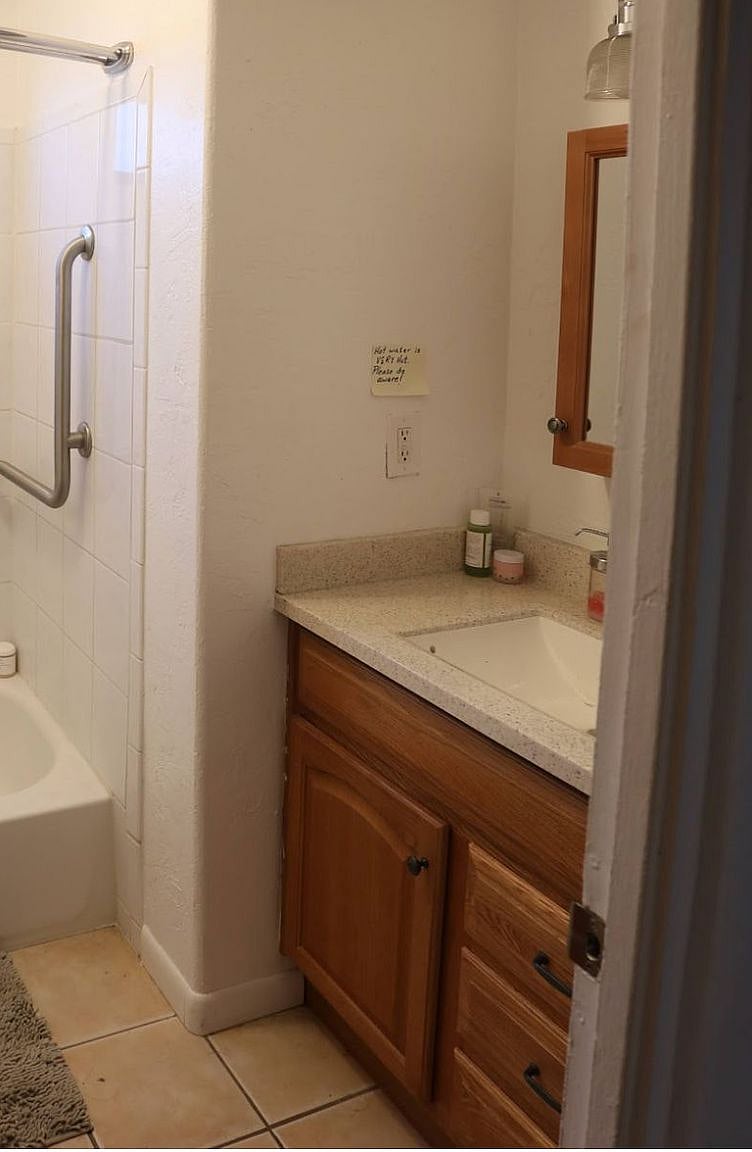 Furnished Finder property 1023750_1 photo 13