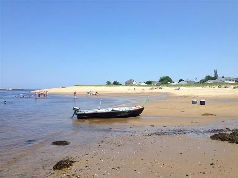 3 minute walk to this beach!