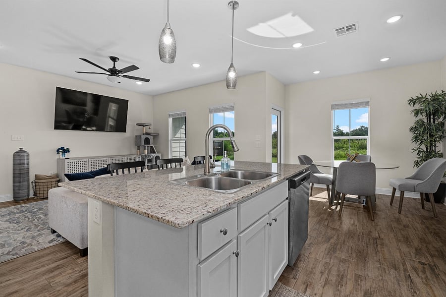 Furnished Finder property 1023780_1 photo 4