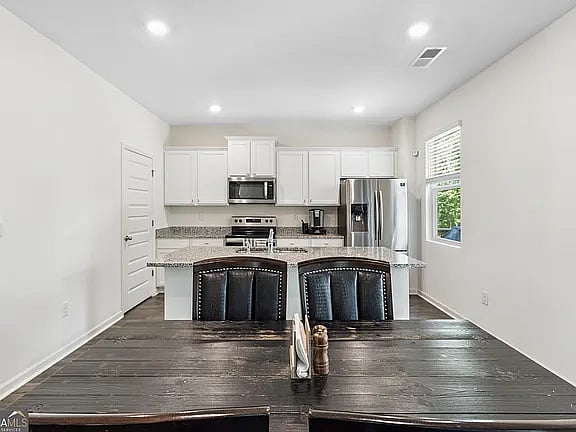 Furnished Finder property 1023792_1 photo 3
