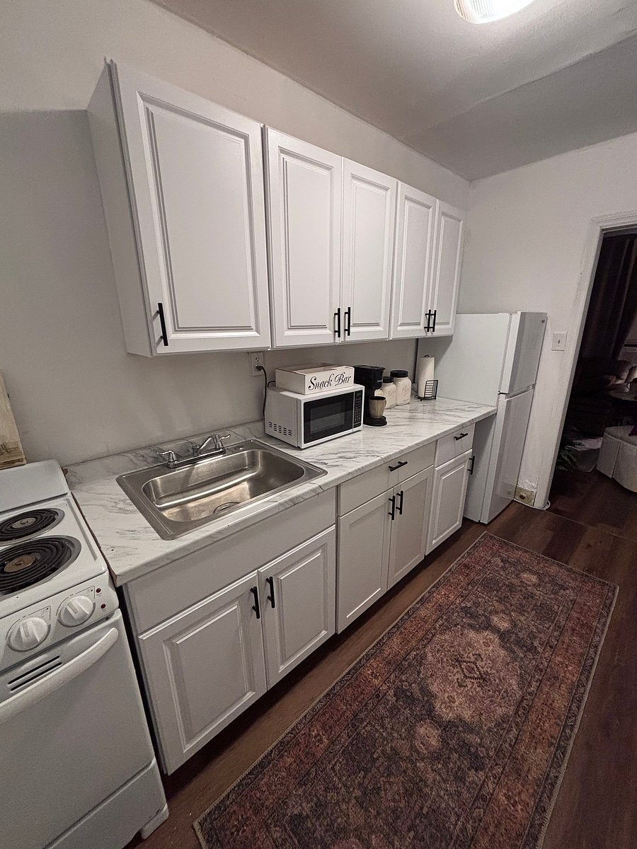 Furnished Finder property 1023809_1 photo 3