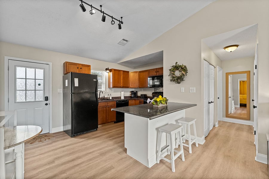 Furnished Finder property 1023862_1 photo 3
