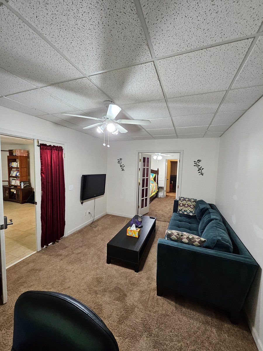 Furnished Finder property 1023880_1 photo 3