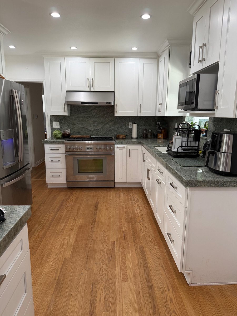 Full Italian granite countertop kitchen with airfryer and toaster