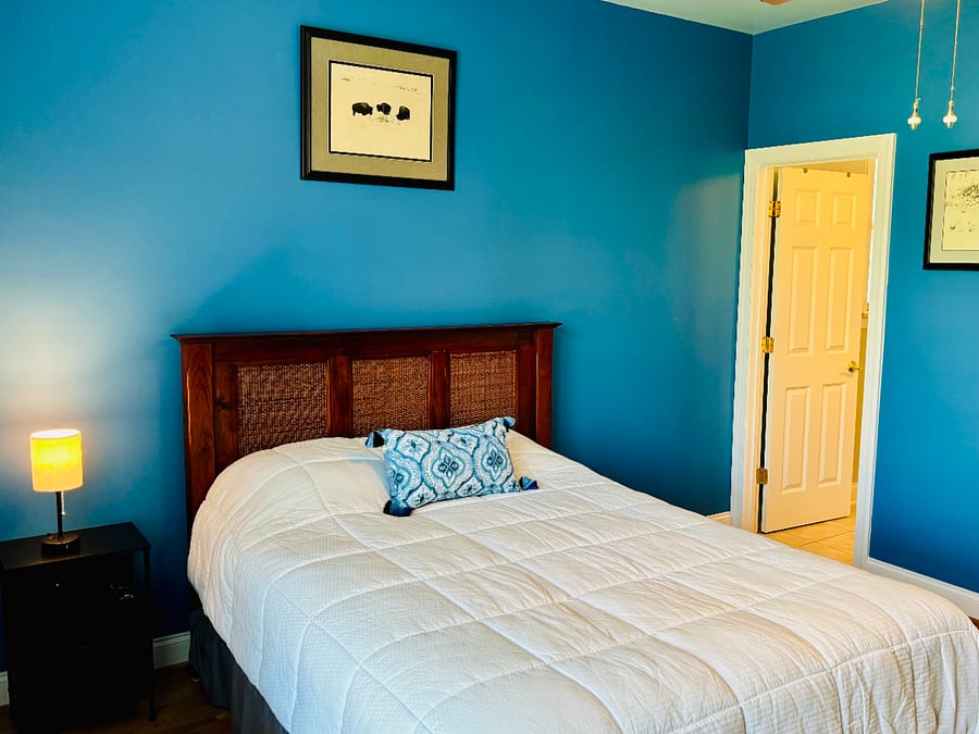 Room 1: $1,800/month includes all utilities, high speed wifi, maximum 1 tenant only, private ensuite bathroom, downstairs room.