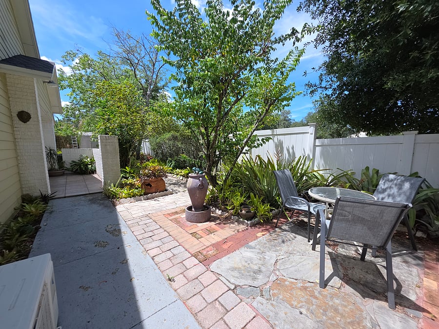 Furnished Finder property 1023991_1 photo 22