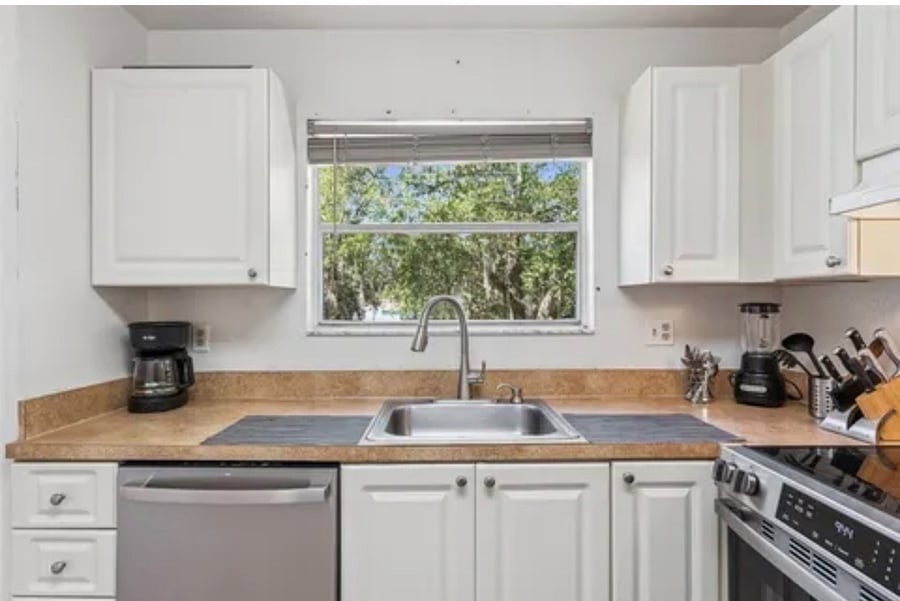 Furnished Finder property 1024007_1 photo 11
