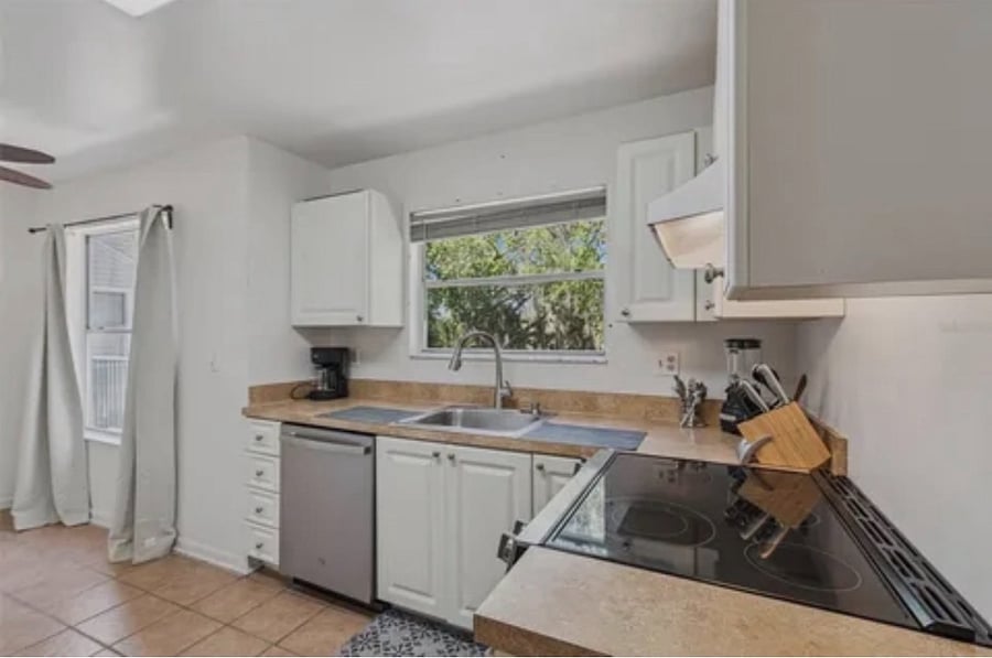 Furnished Finder property 1024007_1 photo 9