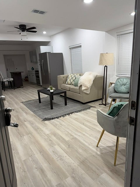 Furnished Finder property 1024037_1 photo 4