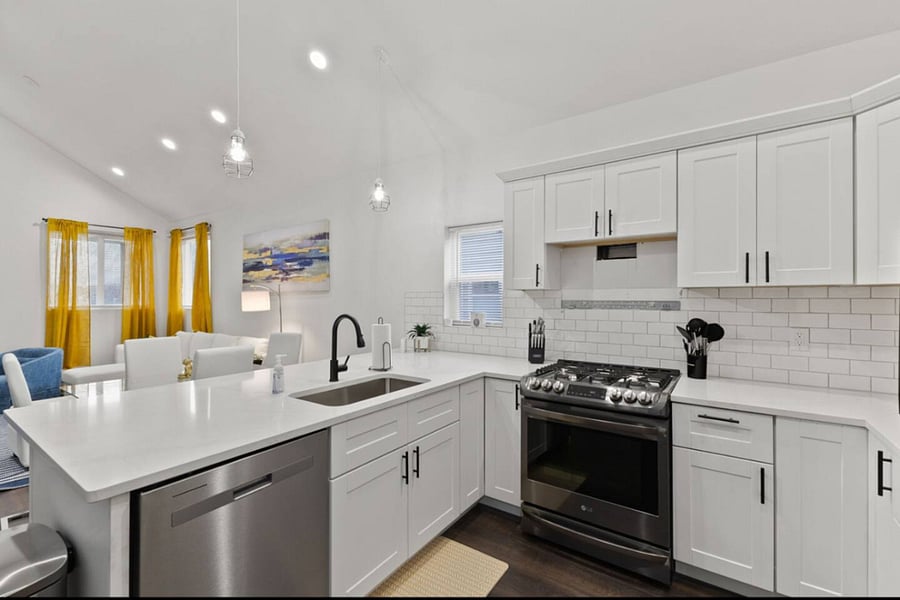 Furnished Finder property 1024055_1 photo 15