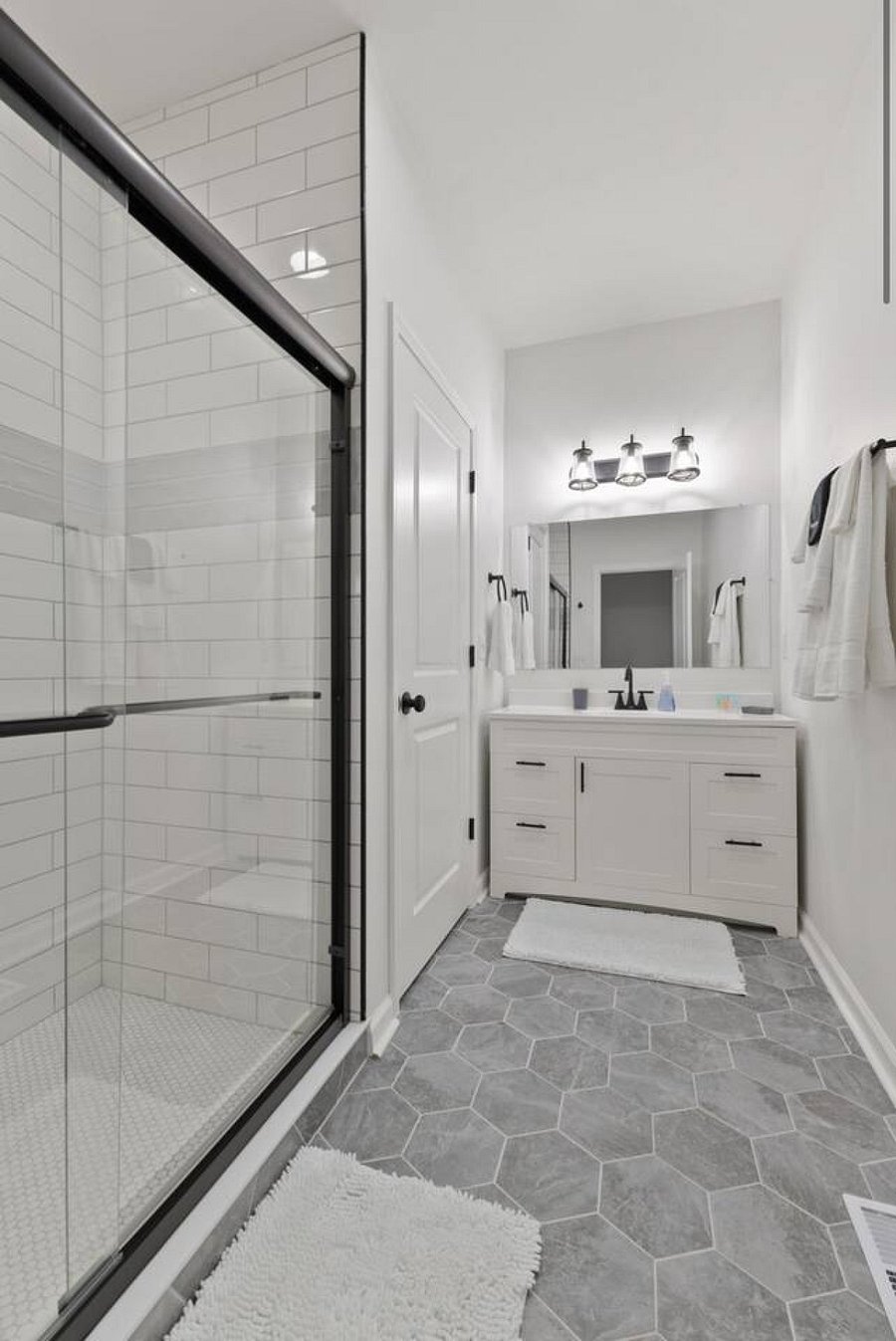 Furnished Finder property 1024055_1 photo 20