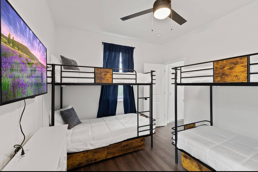 Furnished Finder property 1024055_1 photo 21