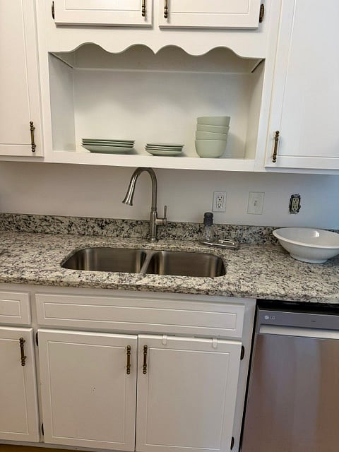 Furnished Finder property 1024056_1 photo 13
