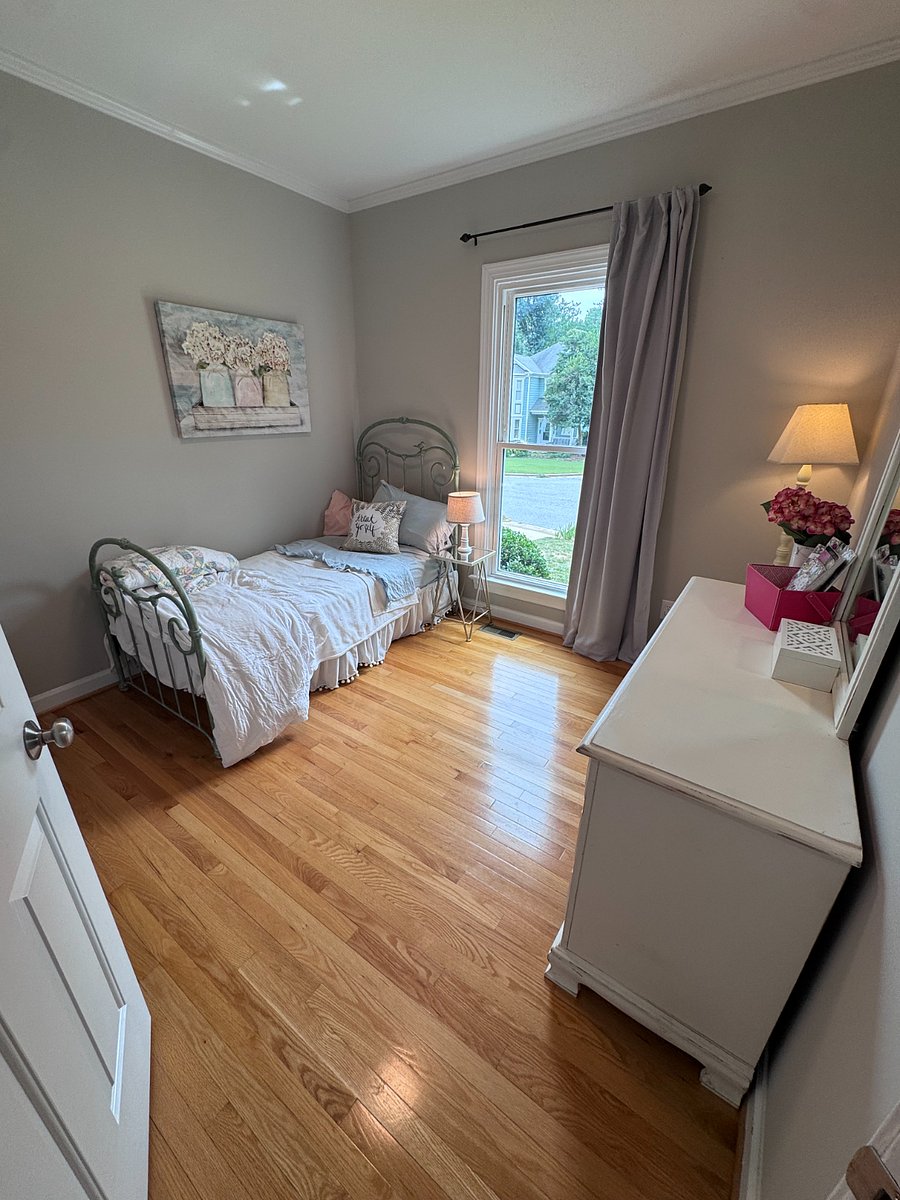 Furnished Finder property 1024060_1 photo 11