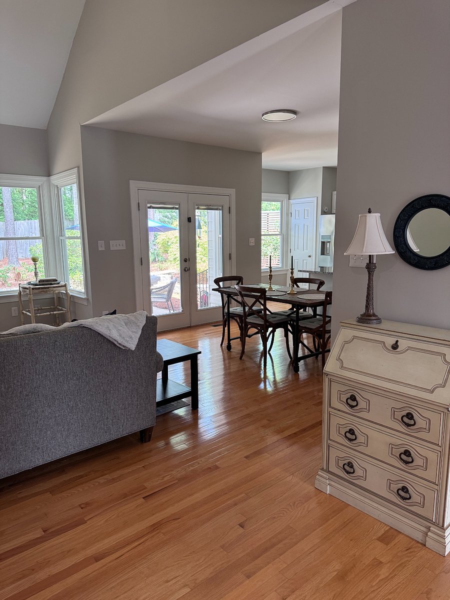 Furnished Finder property 1024060_1 photo 17