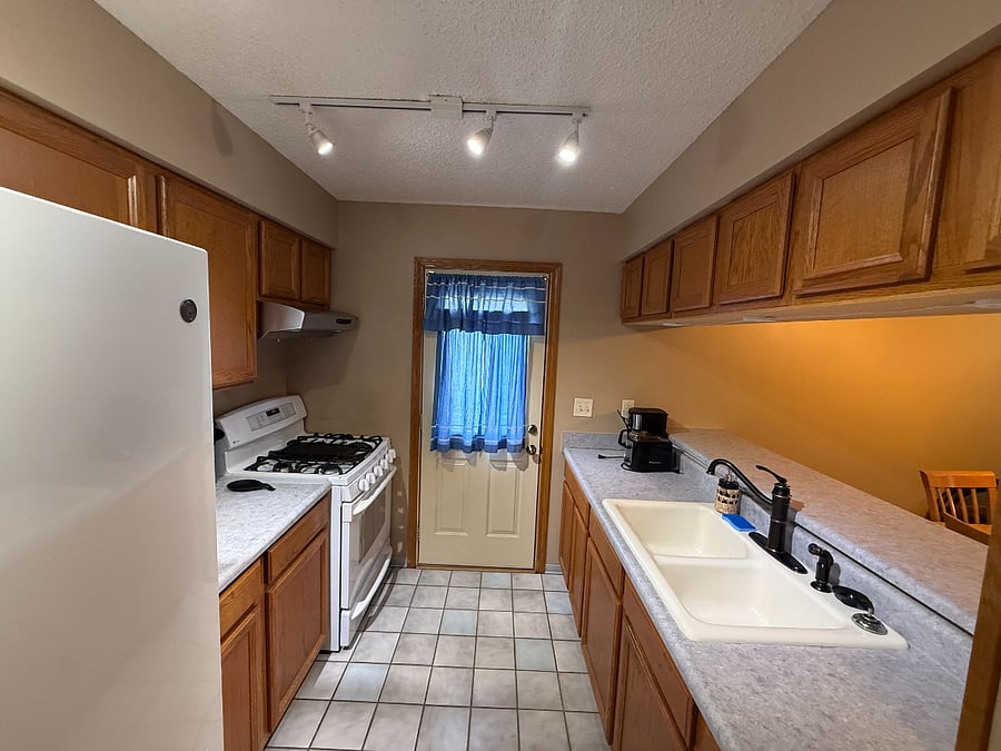 Furnished Finder property 1024085_1 photo 3