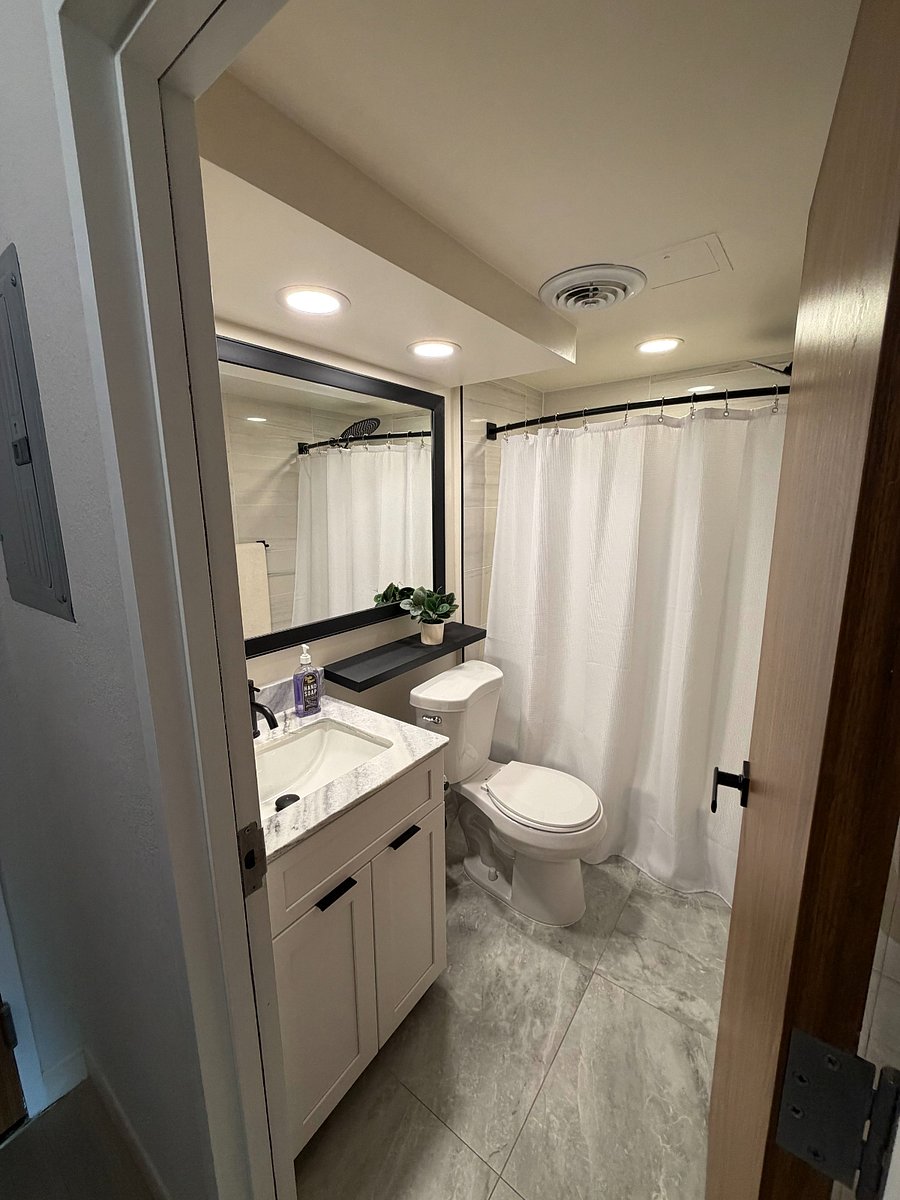 Furnished Finder property 1024086_1 photo 3