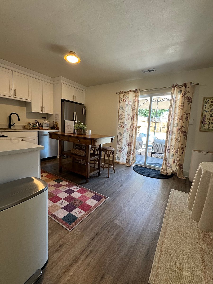 Furnished Finder property 1024100_1 photo 12