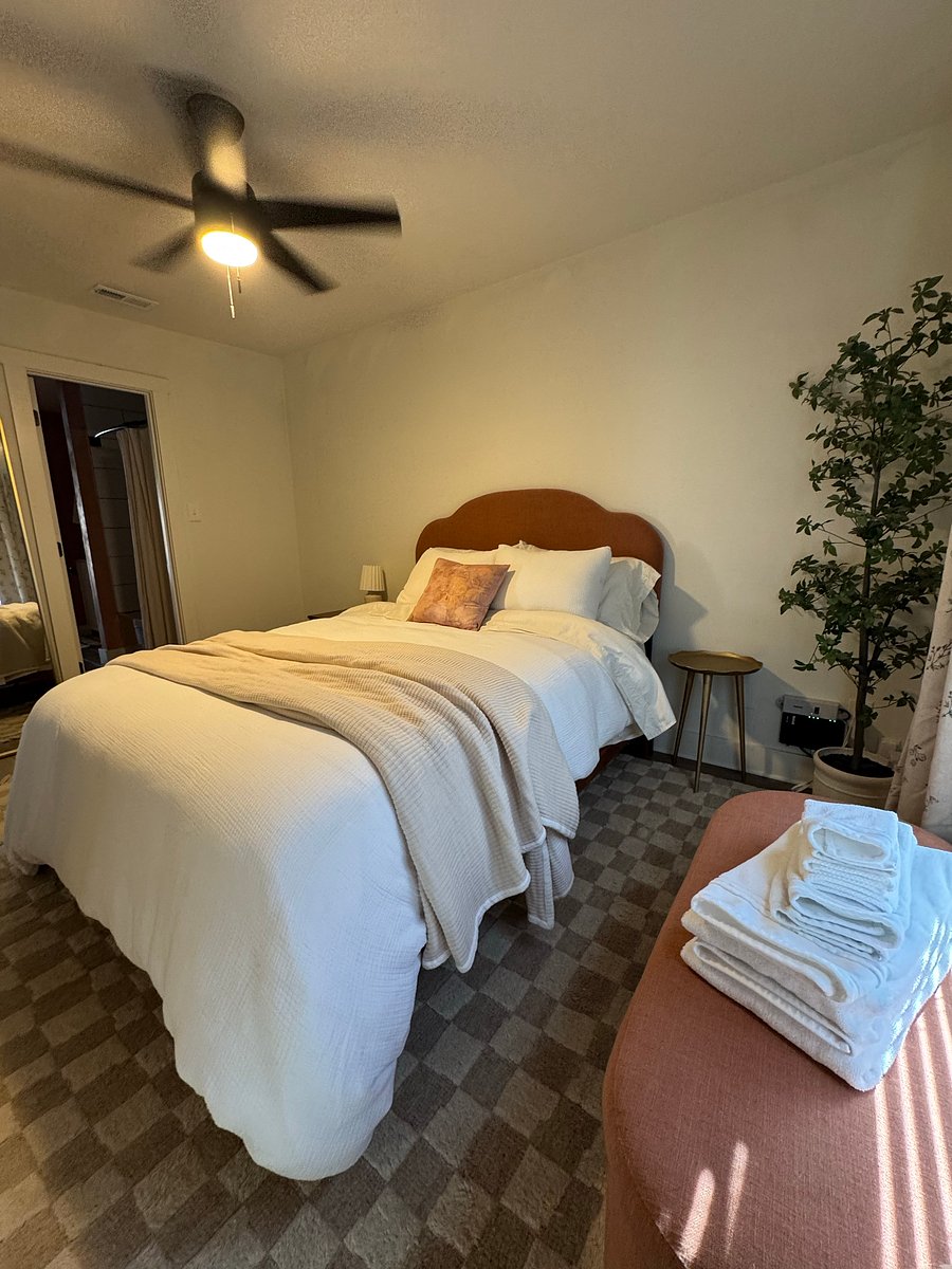 Furnished Finder property 1024100_1 photo 25