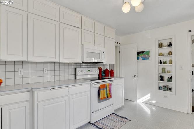 Furnished Finder property 1024111_1 photo 11