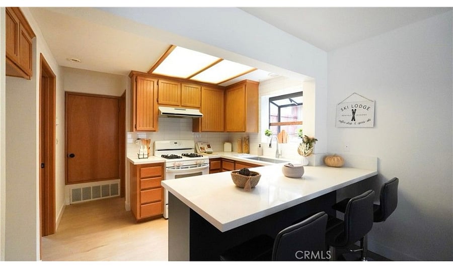 Furnished Finder property 1024126_1 photo 10