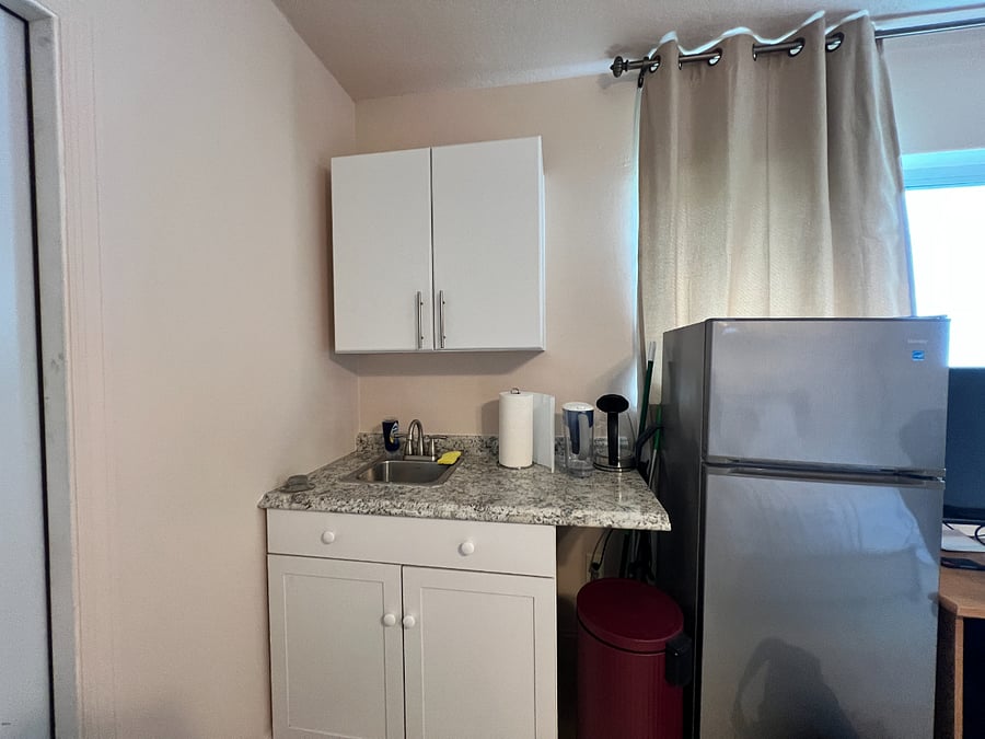 Furnished Finder property 1024136_1 photo 2