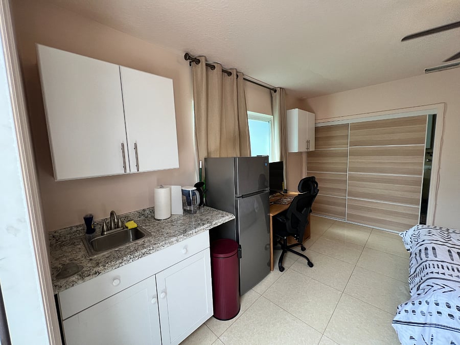Furnished Finder property 1024136_1 photo 3