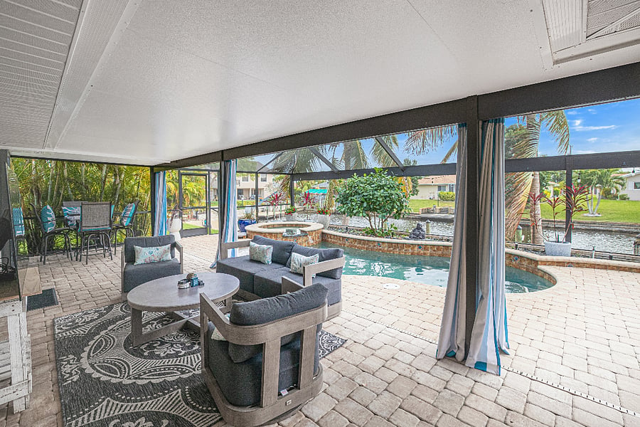 Screened Patio/Lanai