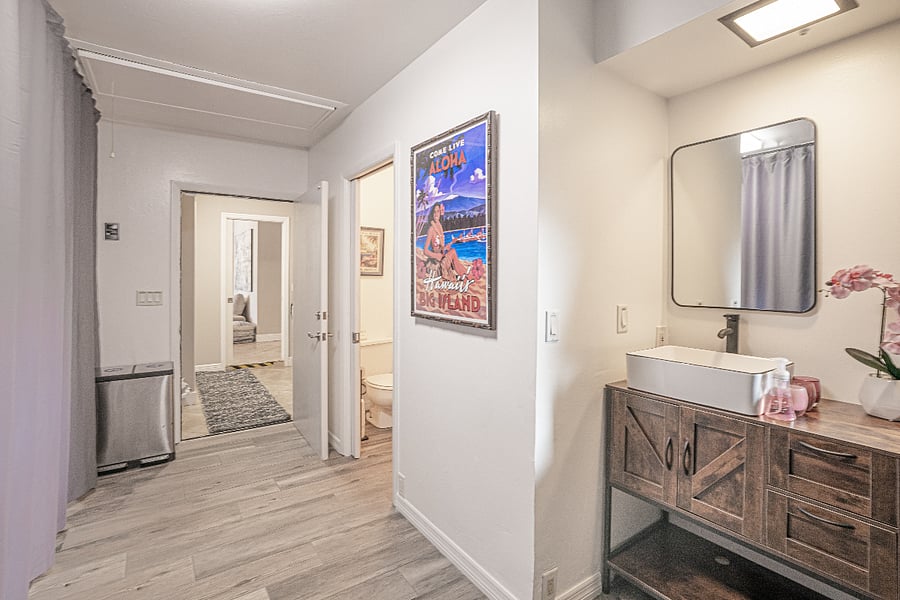 Guest Bathroom 2
