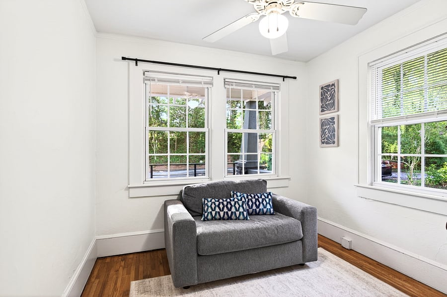 ***This room will have a single bed and black out blinds unless you prefer a pullout couch