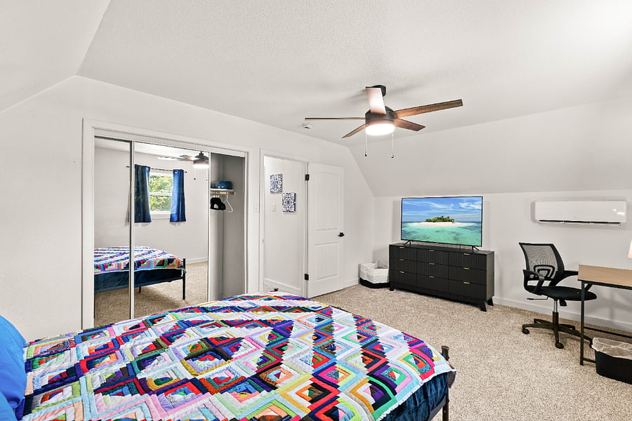 Upstairs bedroom 3 with dedicated work space
