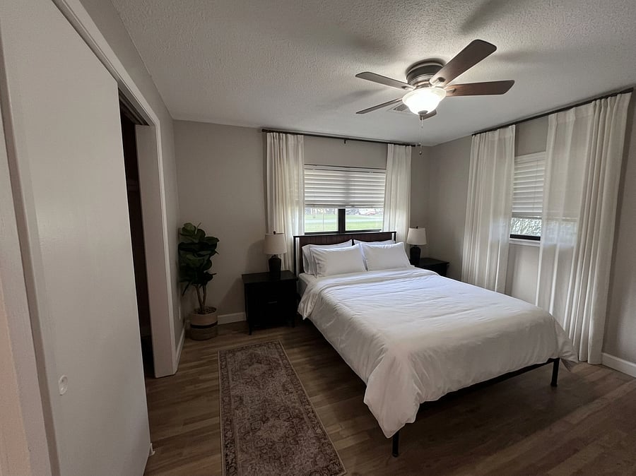 Bedroom with Queen Bed