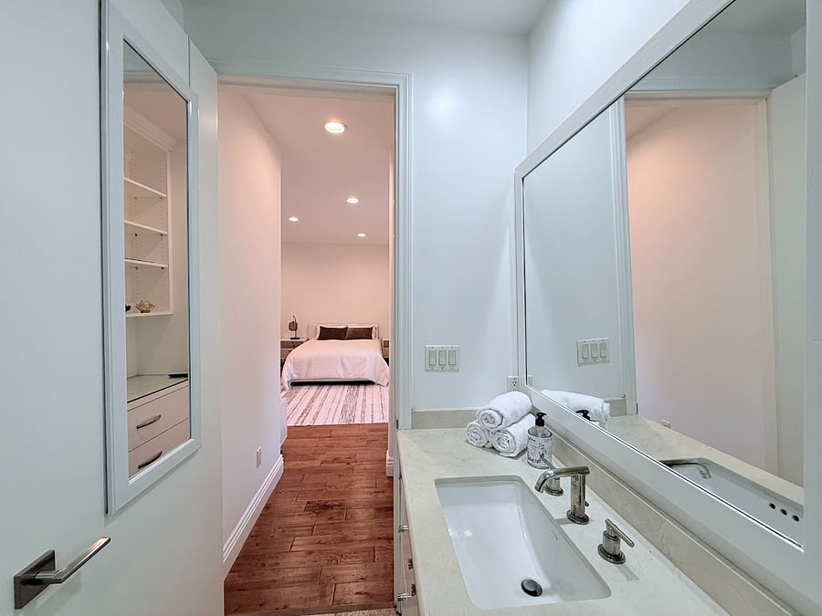 Furnished Finder property 1024233_1 photo 45