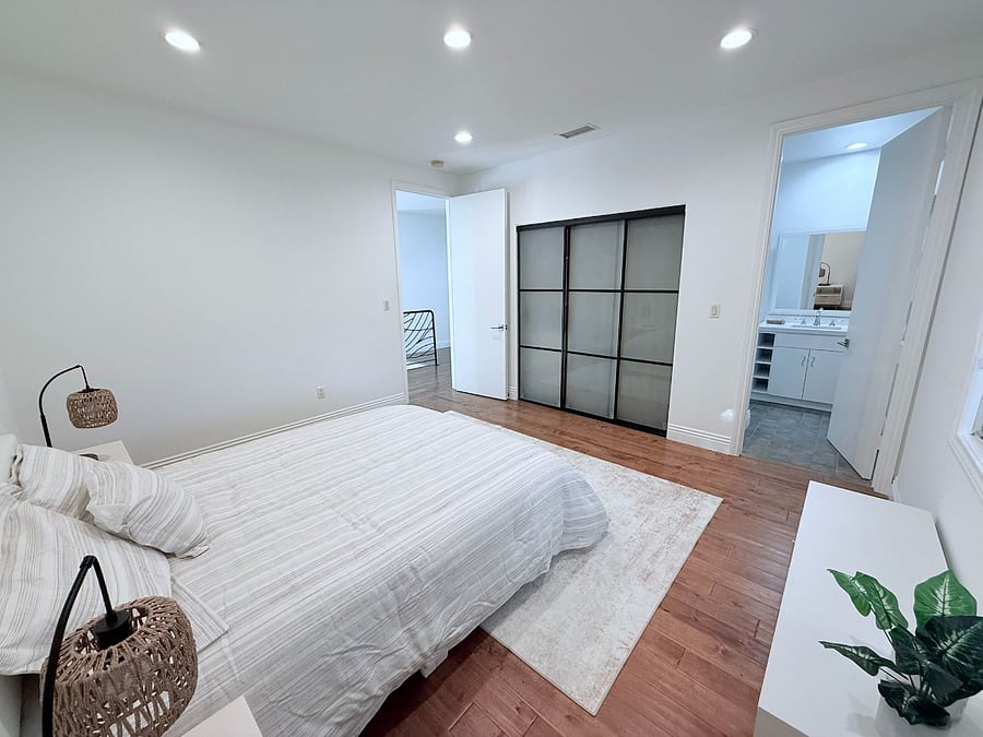 Furnished Finder property 1024233_1 photo 33