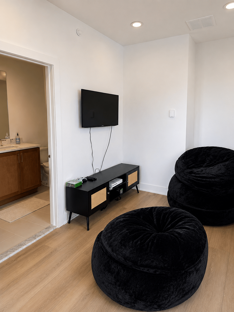Furnished Finder property 1024238_1 photo 11