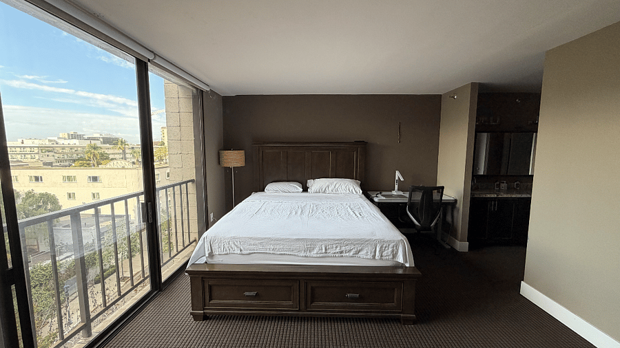 Room 1 Master bedroom