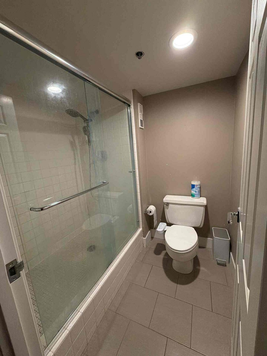 Room 1 Master bedroom & its Bathroom