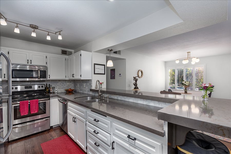 Furnished Finder property 1024276_1 photo 3