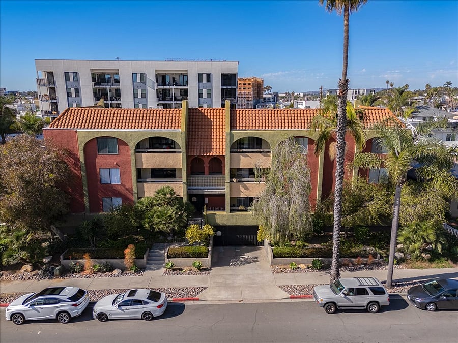 Furnished Finder property 1024276_1 photo 11